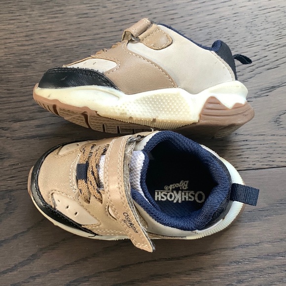 Osh Kosh Sneakers - Picture 7 of 10